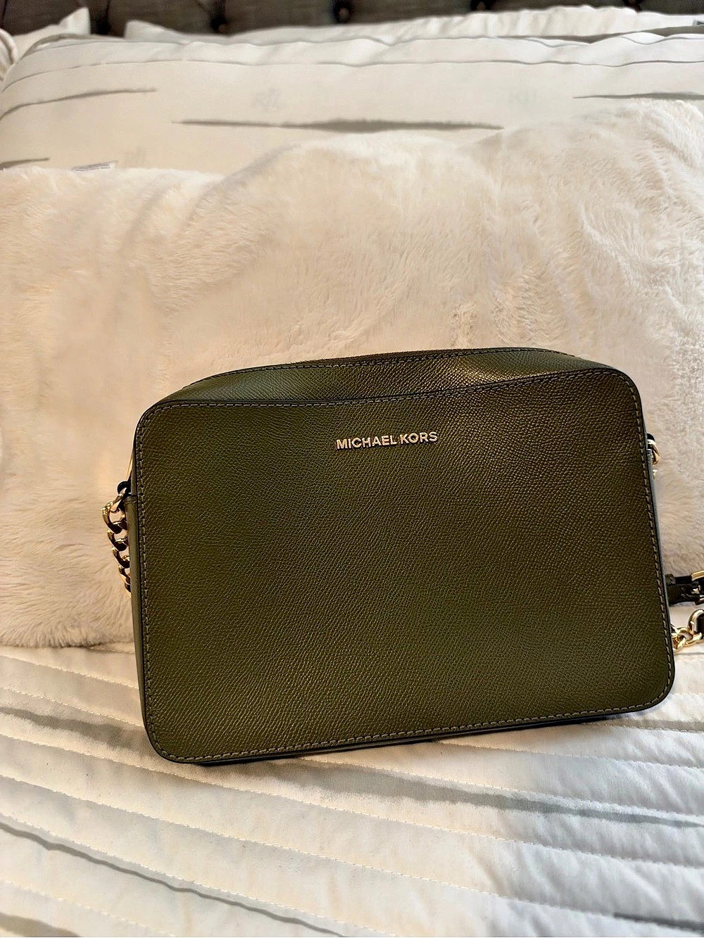 Michael Kors Jet Set Crossbody Leather Crossbody in Green Like New
